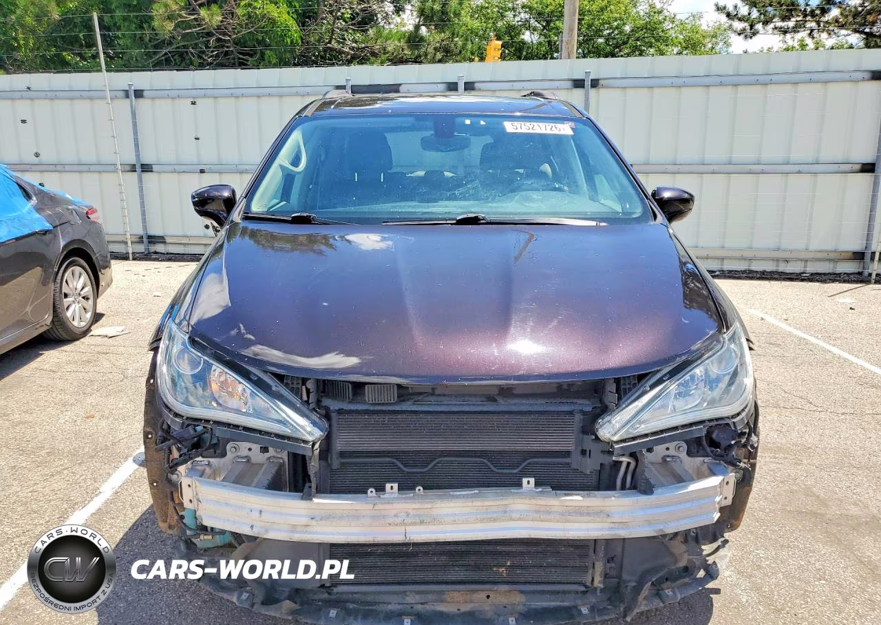 2017 Chrysler Pacifica Touring L VIN:2C4RC1BG0HR583900 - 5