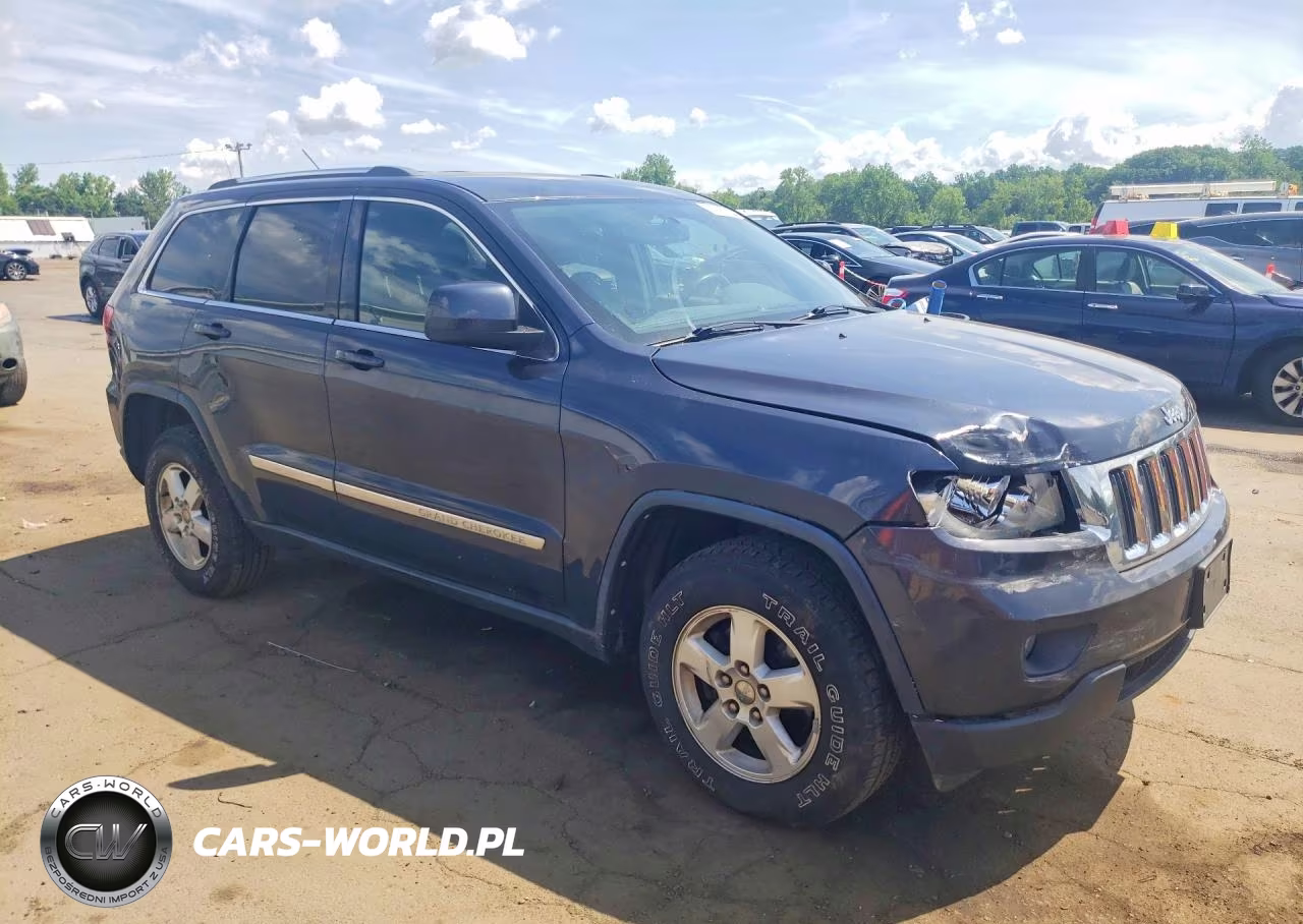 2013 Jeep Grand Cherokee Laredo VIN:1C4RJFAG4DC635956 - 4