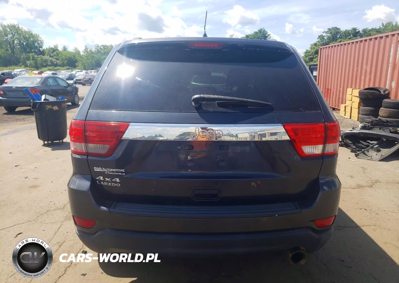 2013 Jeep Grand Cherokee Laredo VIN:1C4RJFAG4DC635956 - 6