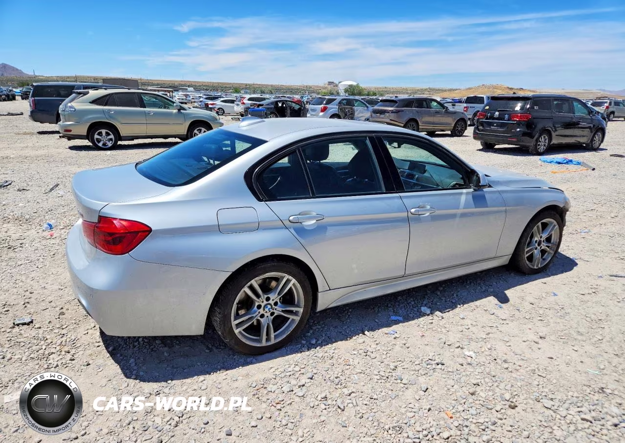 2018 BMW 330 Xi VIN:WBA8D9C5XJA013348 - 3