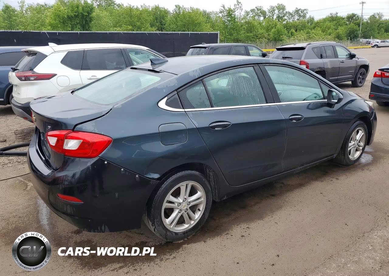 2017 Chevrolet Cruze Lt VIN:1G1BE5SM1H7200761 - 3