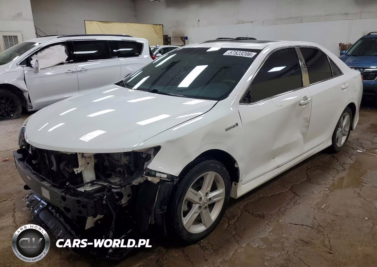 2014 Toyota Camry Hybrid Se – zdjęcie 1 z 12