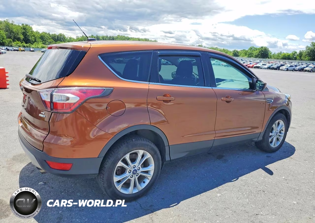 2017 Ford Escape Se VIN:1FMCU9GD1HUB11915 - 3