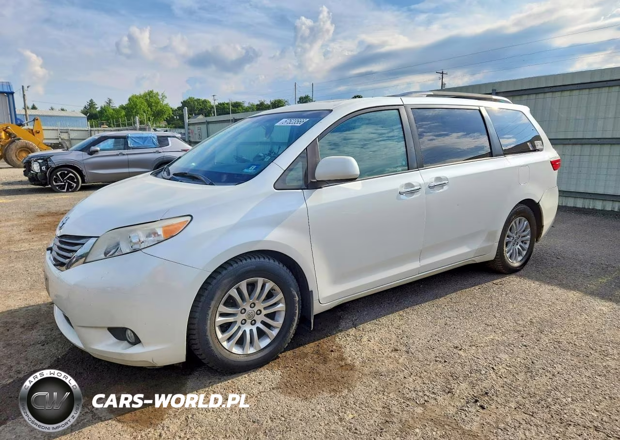 2016 Toyota Sienna Xle 8-Passenger