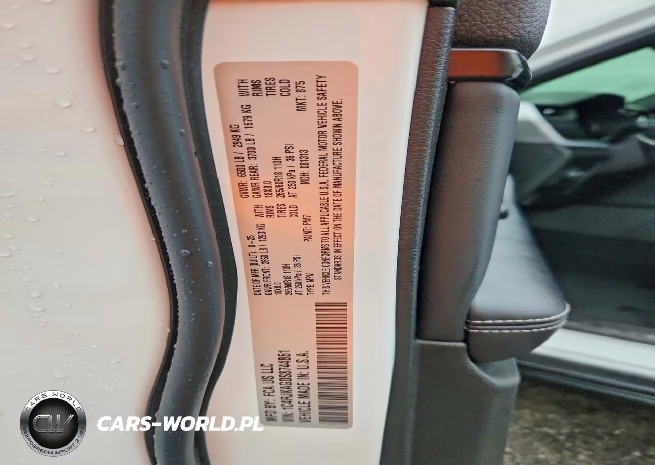 2025 Jeep Grand Cherokee L Laredo VIN:1C4RJKAG0S8744861 - 13