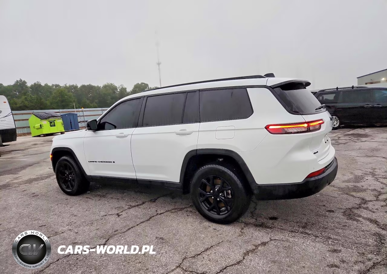 2025 Jeep Grand Cherokee L Laredo VIN:1C4RJKAG0S8744861 - 2