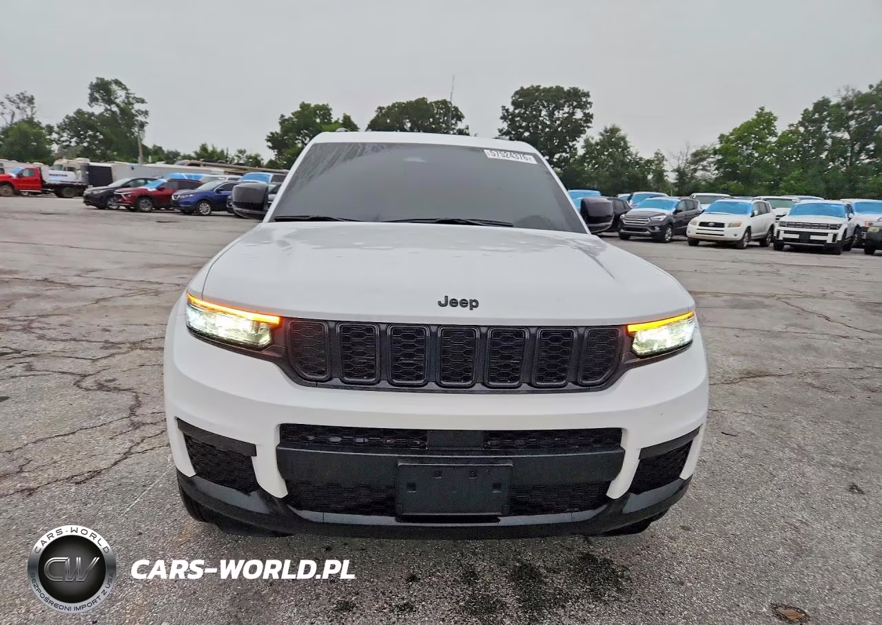 2025 Jeep Grand Cherokee L Laredo VIN:1C4RJKAG0S8744861 - 5