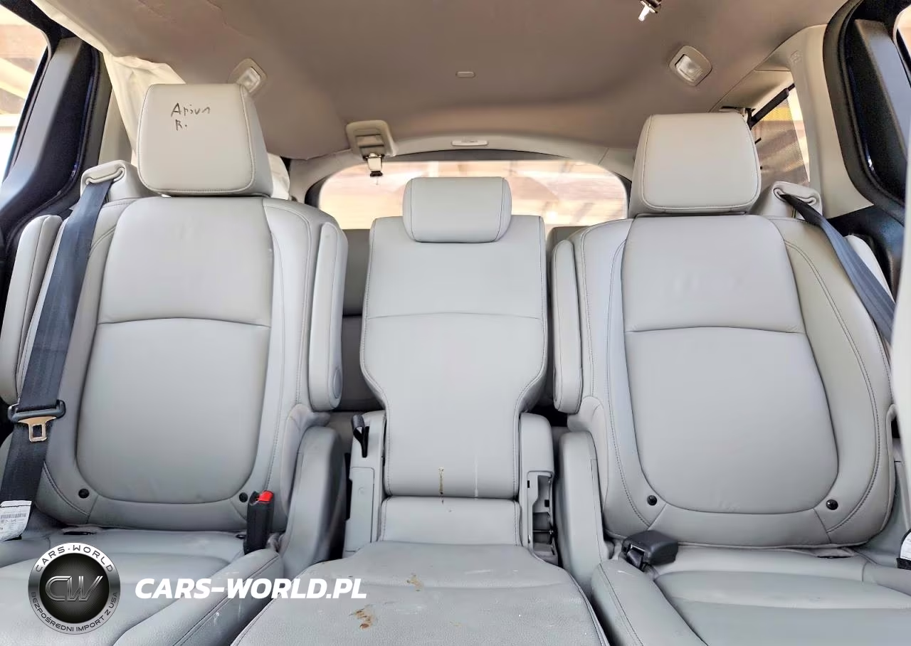 2023 Honda Odyssey Touring VIN:5FNRL6H89PB025177 - 10