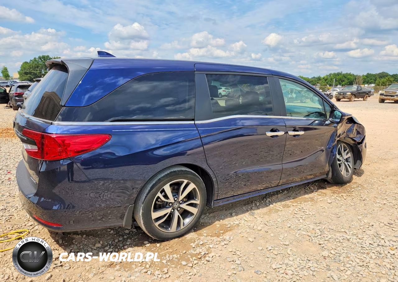 2023 Honda Odyssey Touring VIN:5FNRL6H89PB025177 - 3