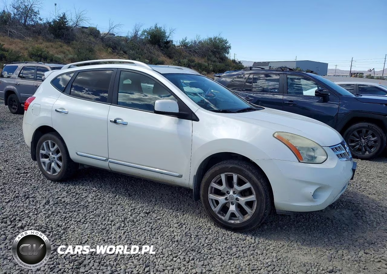 2011 Nissan Rogue S VIN:JN8AS5MV2BW267095 - 4