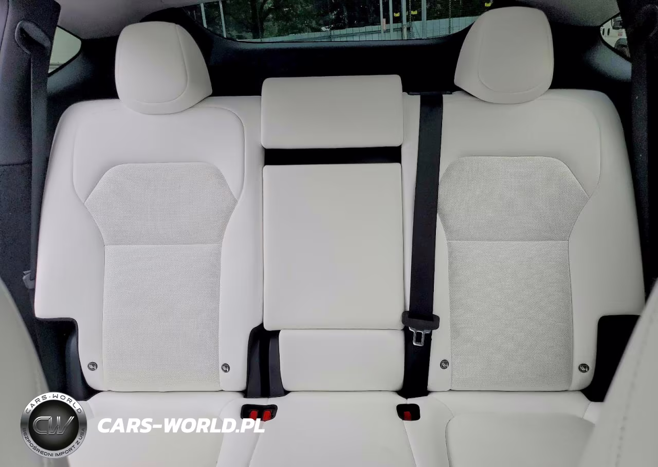 2026 Tesla Model Y VIN:7SAYGDED9TF531059 - 10