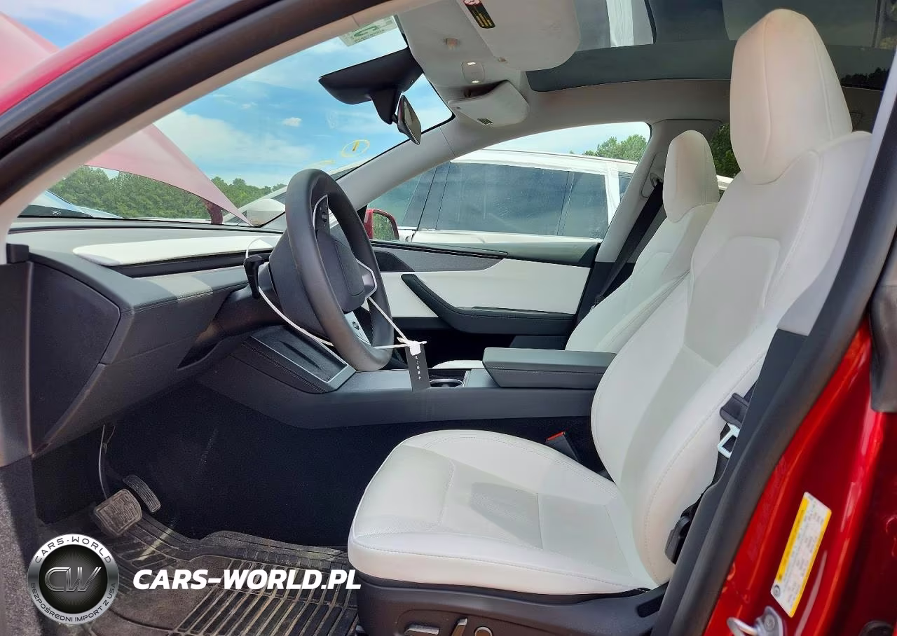 2026 Tesla Model Y VIN:7SAYGDED9TF531059 - 7
