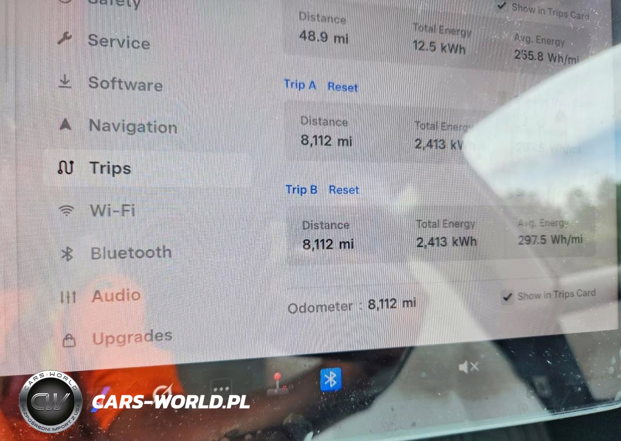 2026 Tesla Model Y VIN:7SAYGDED9TF531059 - 9
