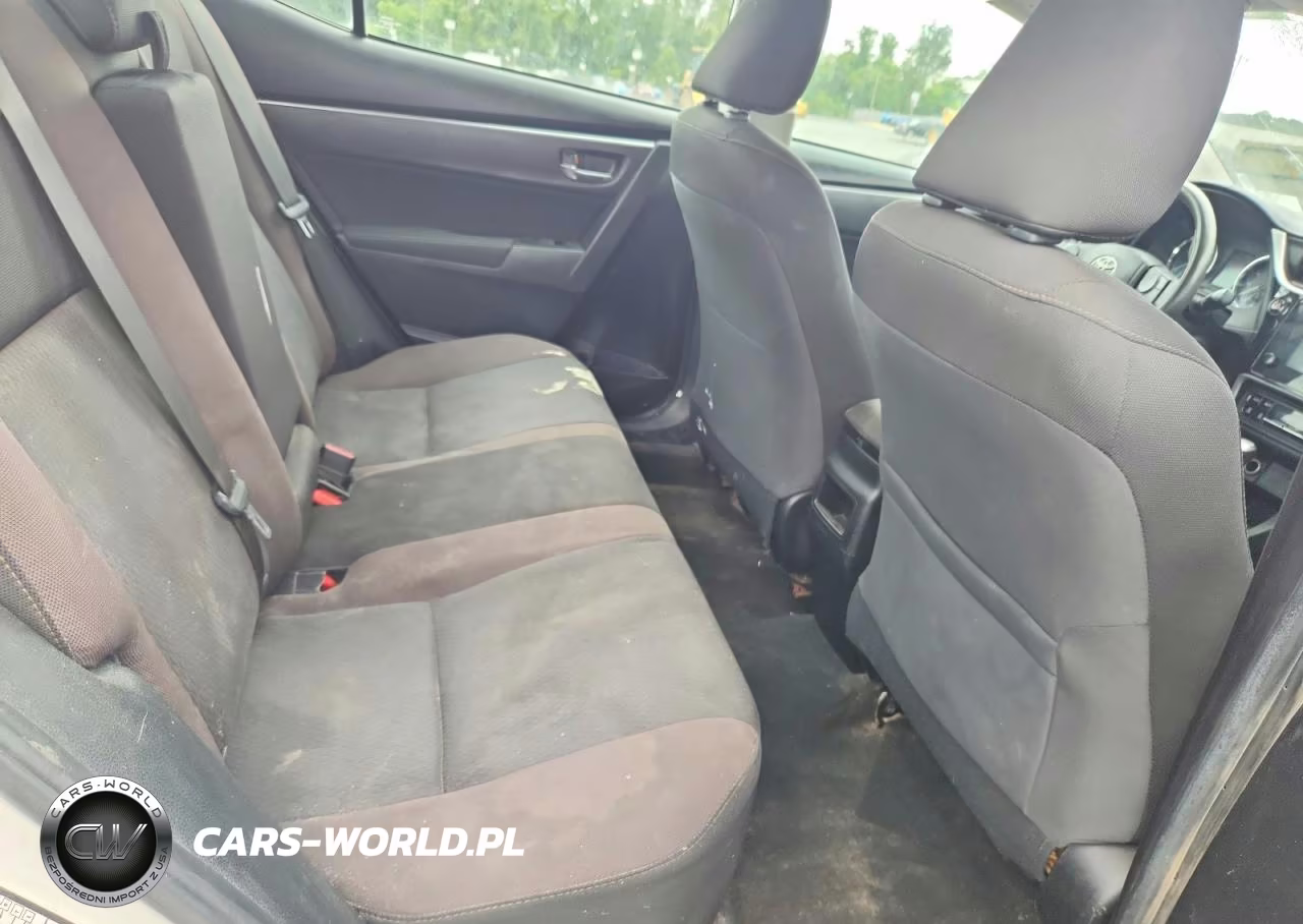 2018 Toyota Corolla Le VIN:5YFBURHE4JP814869 - 10