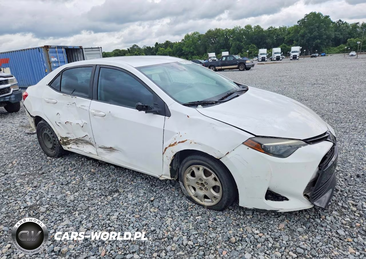 2018 Toyota Corolla Le VIN:5YFBURHE4JP814869 - 4