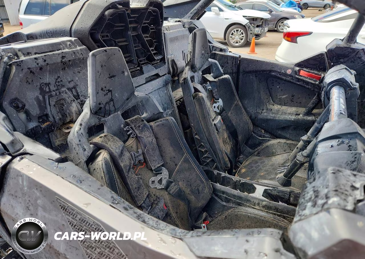 2025 Can-Am Maverick R Utility Vehicle VIN:3JB8NAU40SE002450 - 6