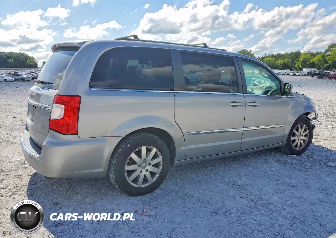 2016 Chrysler Town & Country Touring VIN:2C4RC1BG4GR300039 - 3