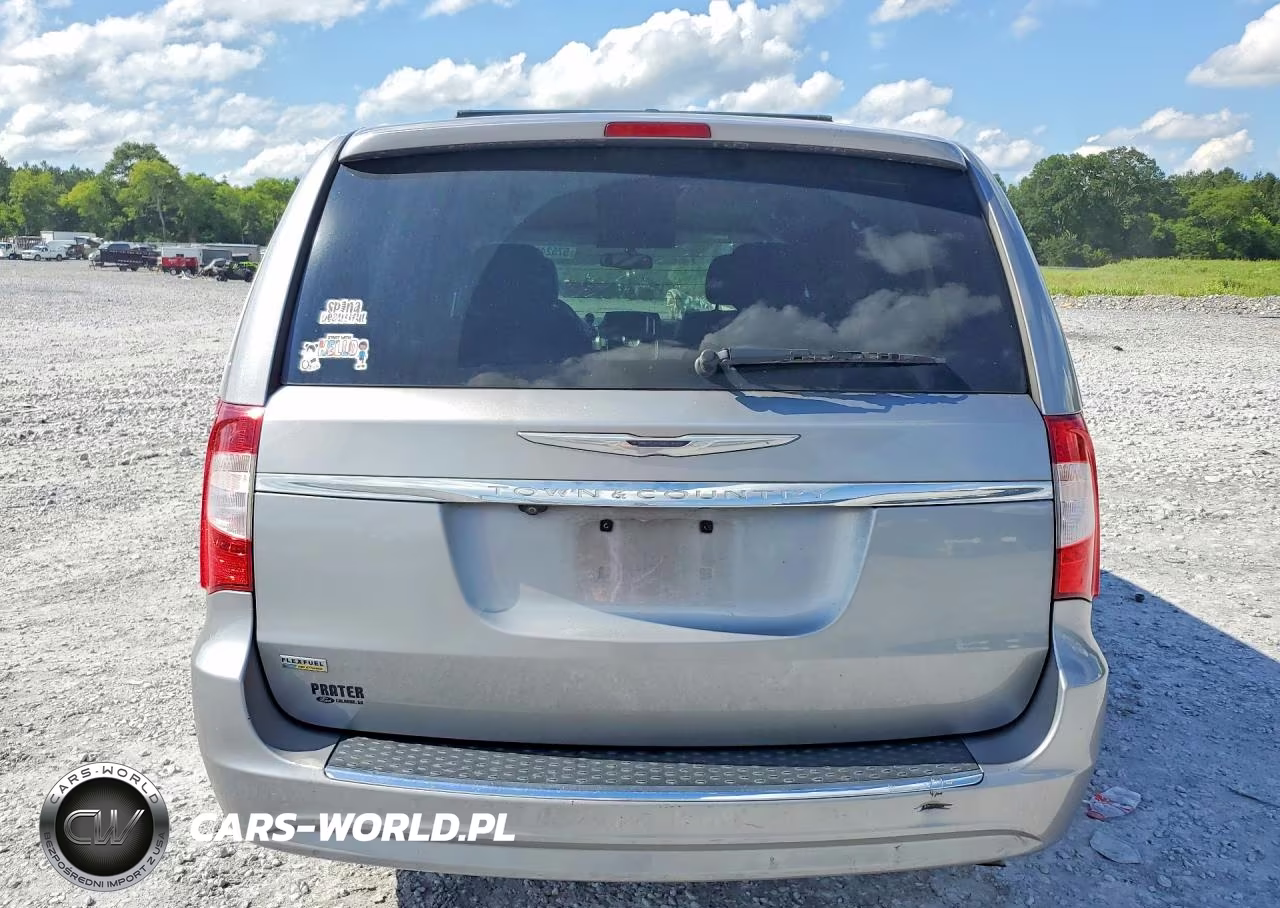2016 Chrysler Town & Country Touring VIN:2C4RC1BG4GR300039 - 6