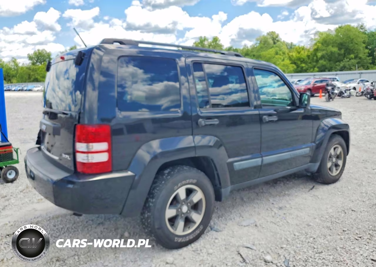 2008 Jeep Liberty Sport VIN:1J8GN28K78W143336 - 3