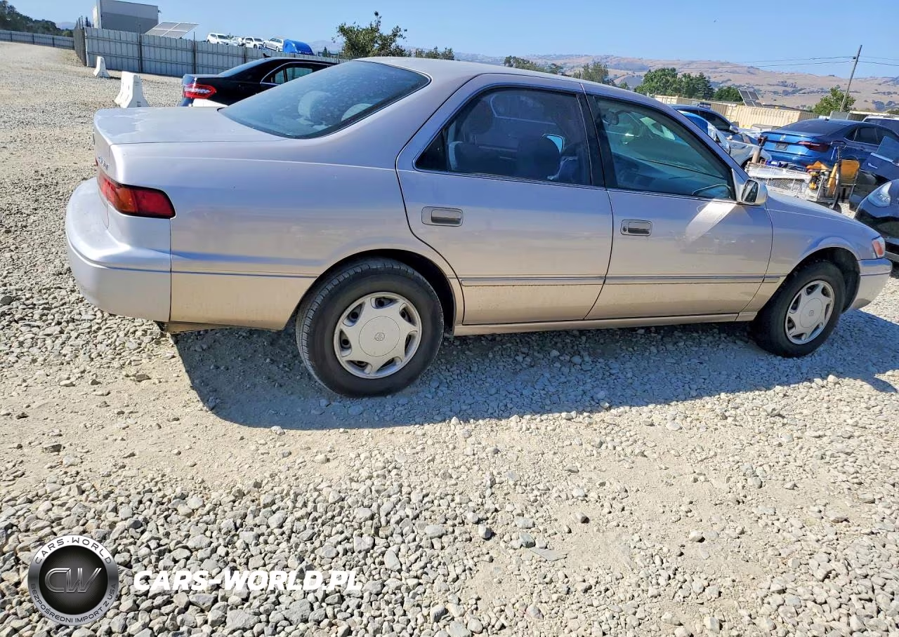1999 Toyota Camry Ce VIN:4T1BG22K0XU444959 - 3