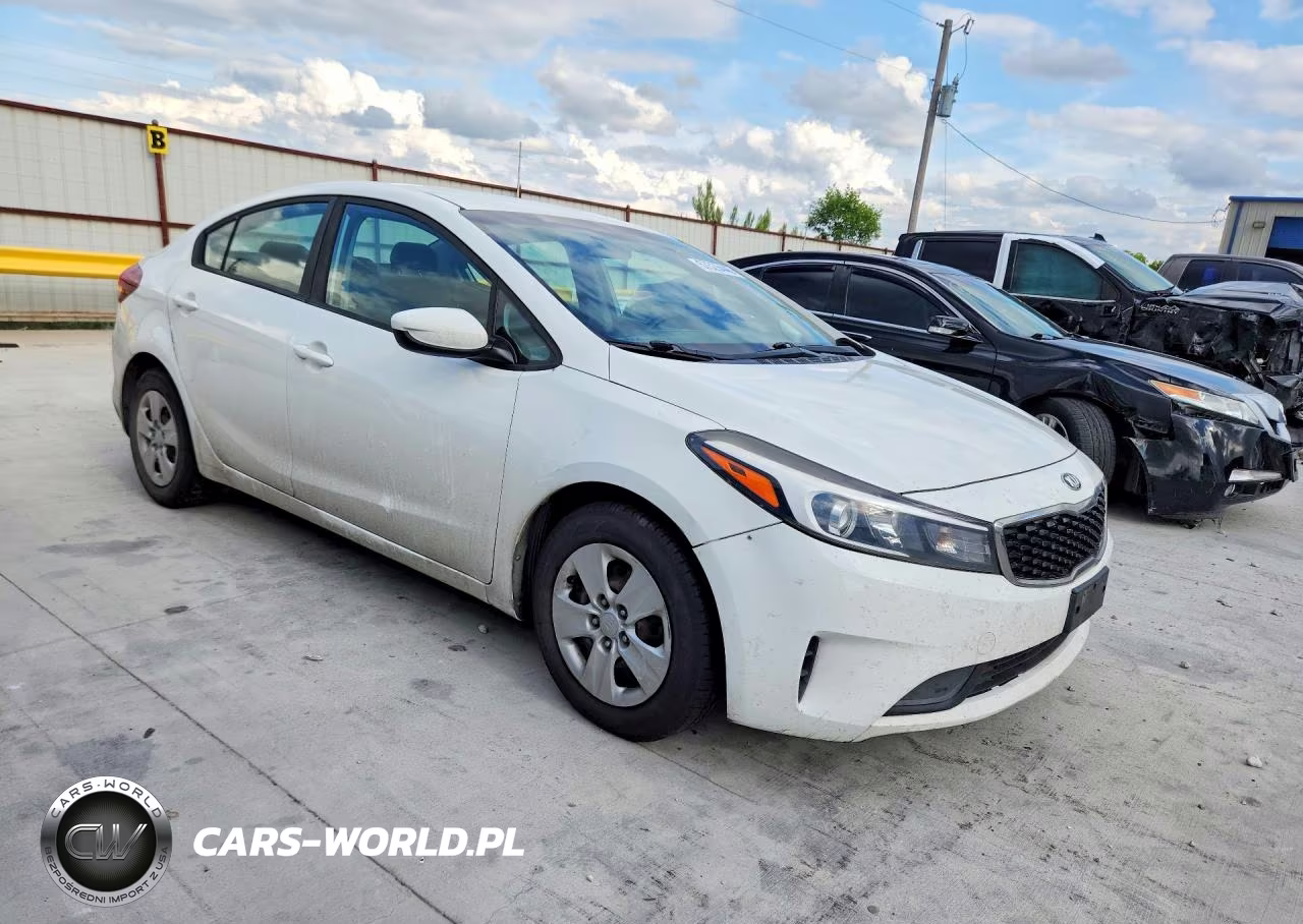 2018 Kia Forte Lx VIN:3KPFK4A76JE193223 - 4