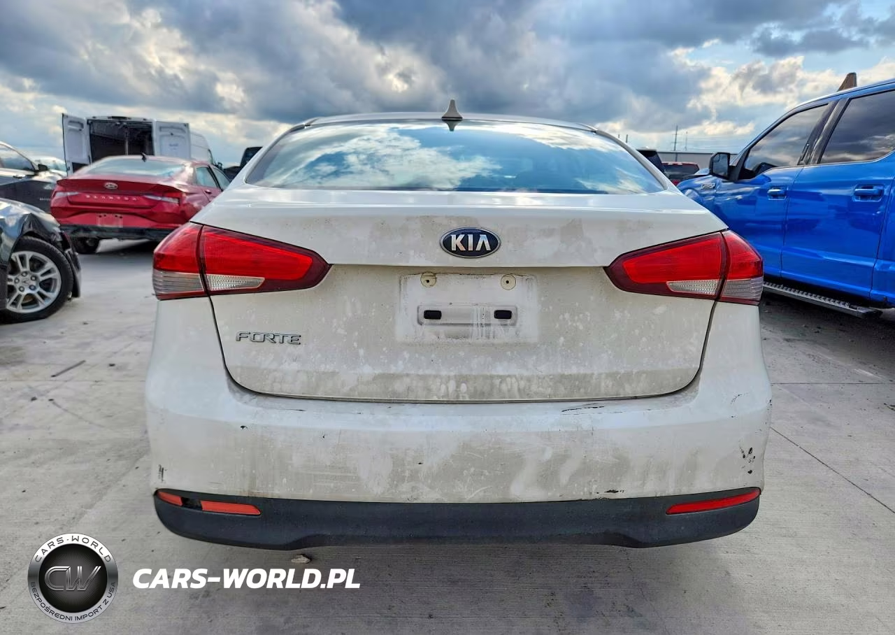 2018 Kia Forte Lx VIN:3KPFK4A76JE193223 - 6
