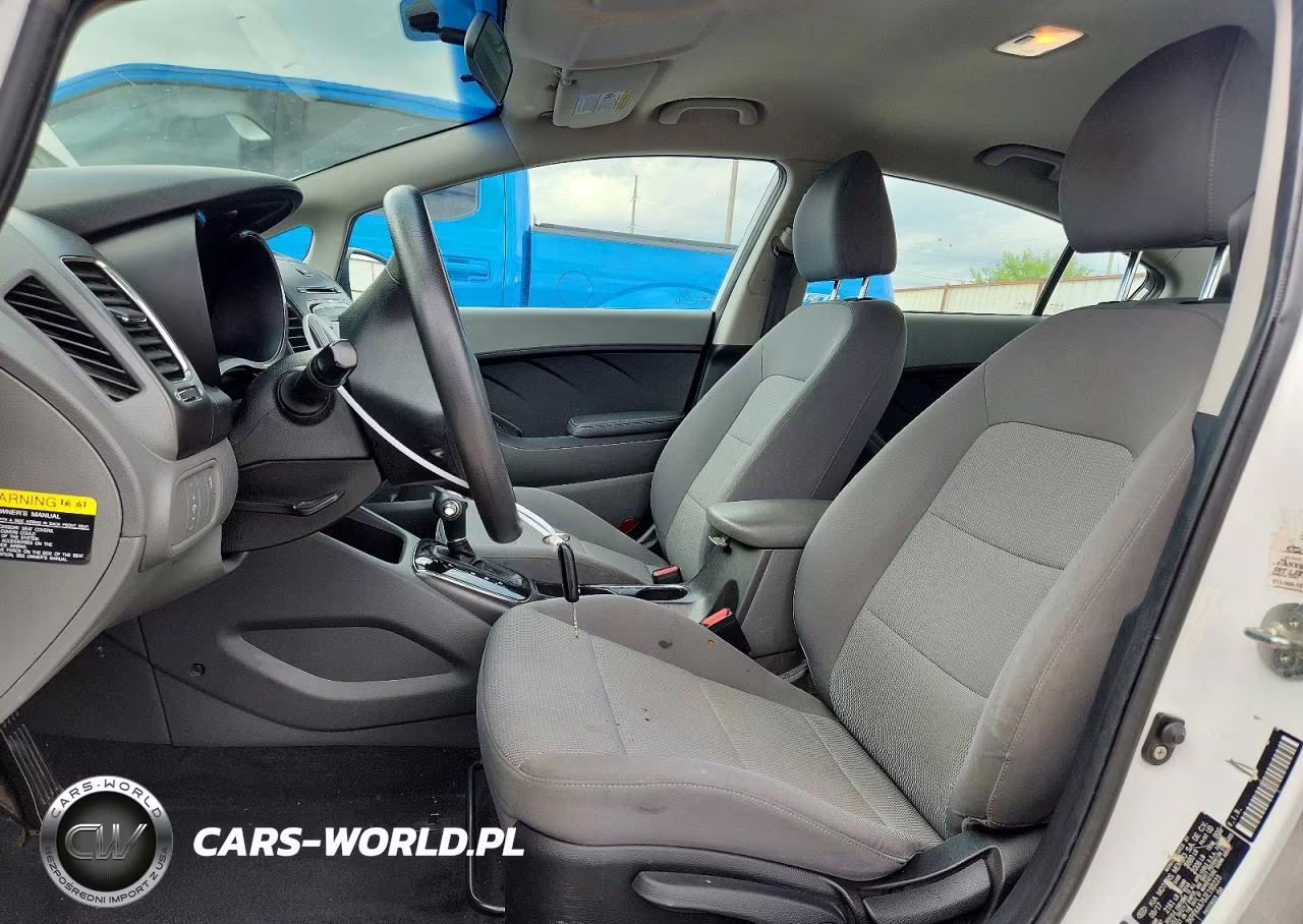 2018 Kia Forte Lx VIN:3KPFK4A76JE193223 - 7