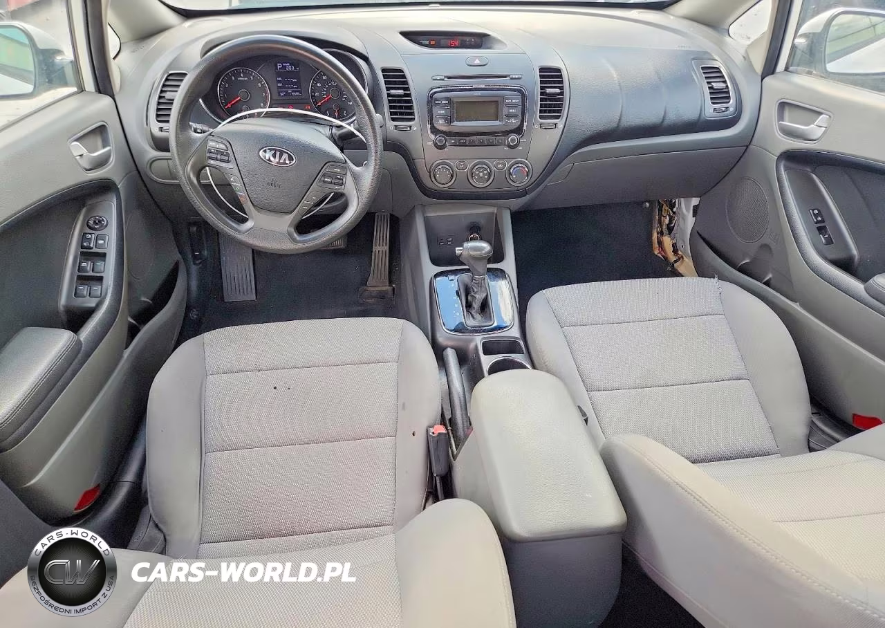 2018 Kia Forte Lx VIN:3KPFK4A76JE193223 - 8