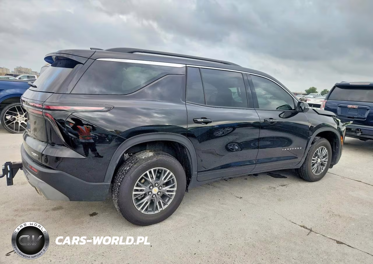 2026 Chevrolet Traverse Lt VIN:1GNERGKS5TJ144362 - 3