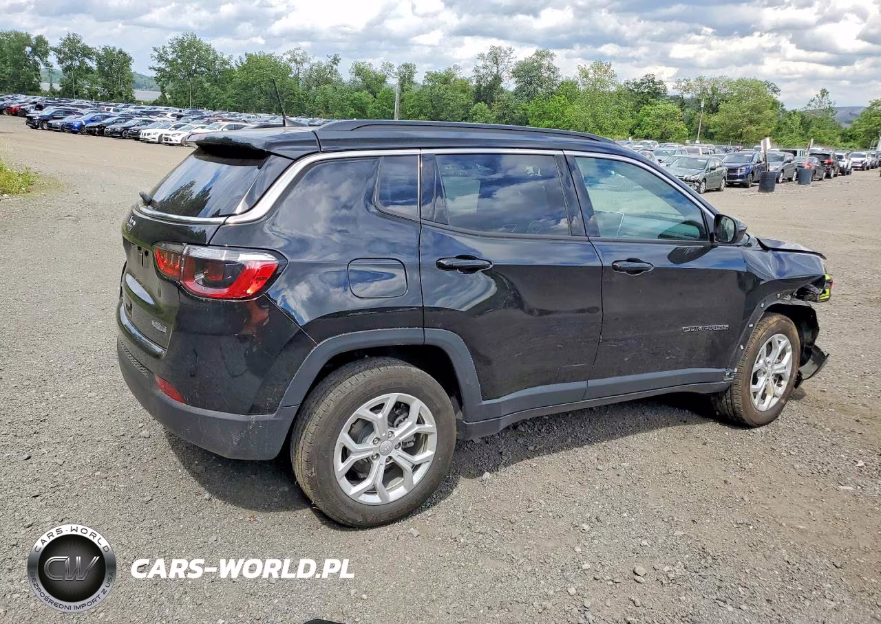 2024 Jeep Compass Latitude VIN:3C4NJDBN6RT139102 - 3