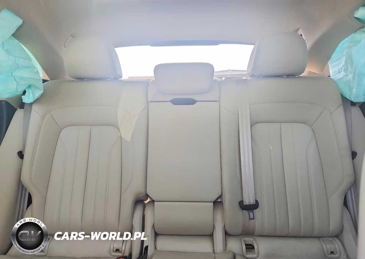 2018 Audi Q5 Premium Plus VIN:WA1BNAFYXJ2224924 - 10