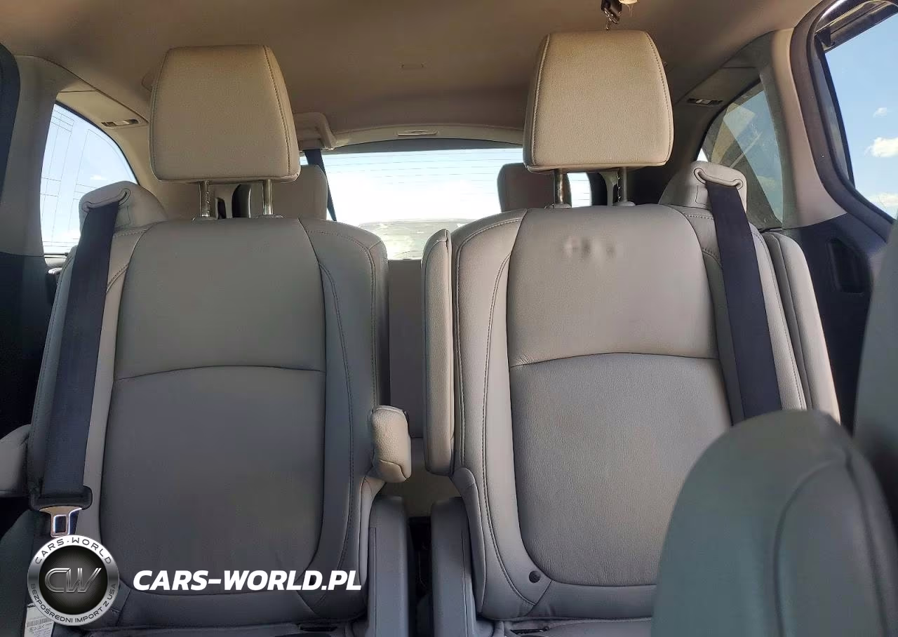 2019 Honda Odyssey Touring VIN:5FNRL6H82KB007581 - 10