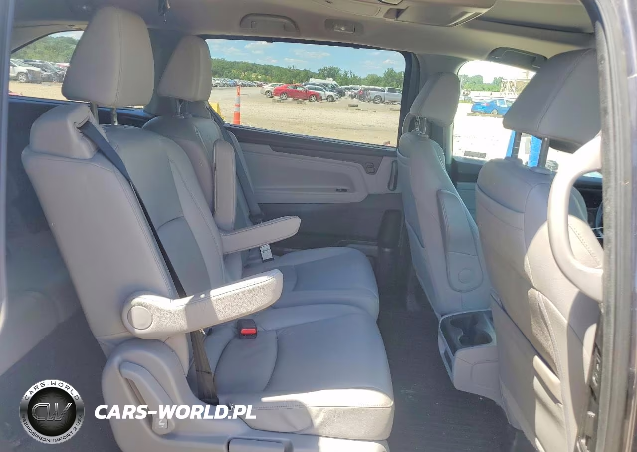 2019 Honda Odyssey Touring VIN:5FNRL6H82KB007581 - 11