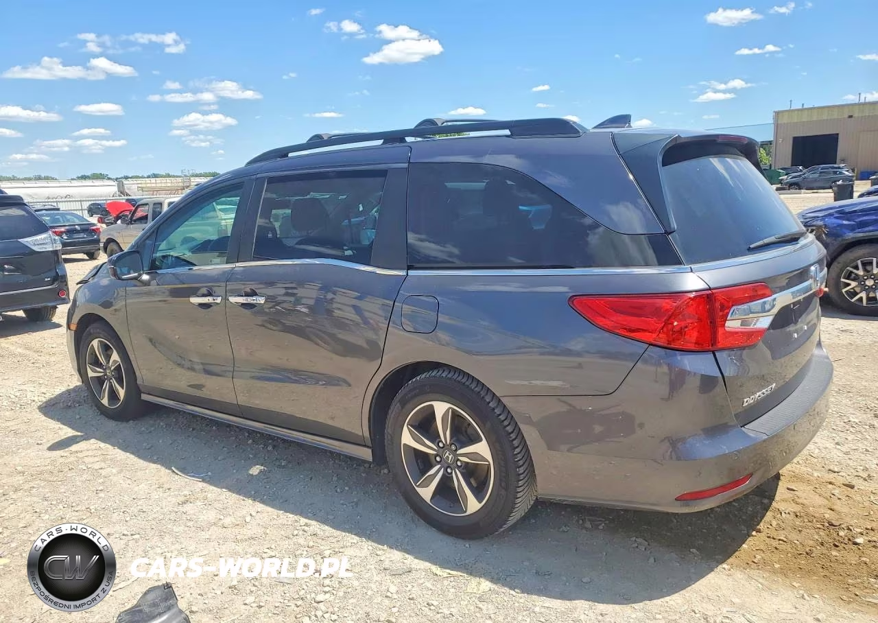 2019 Honda Odyssey Touring VIN:5FNRL6H82KB007581 - 2