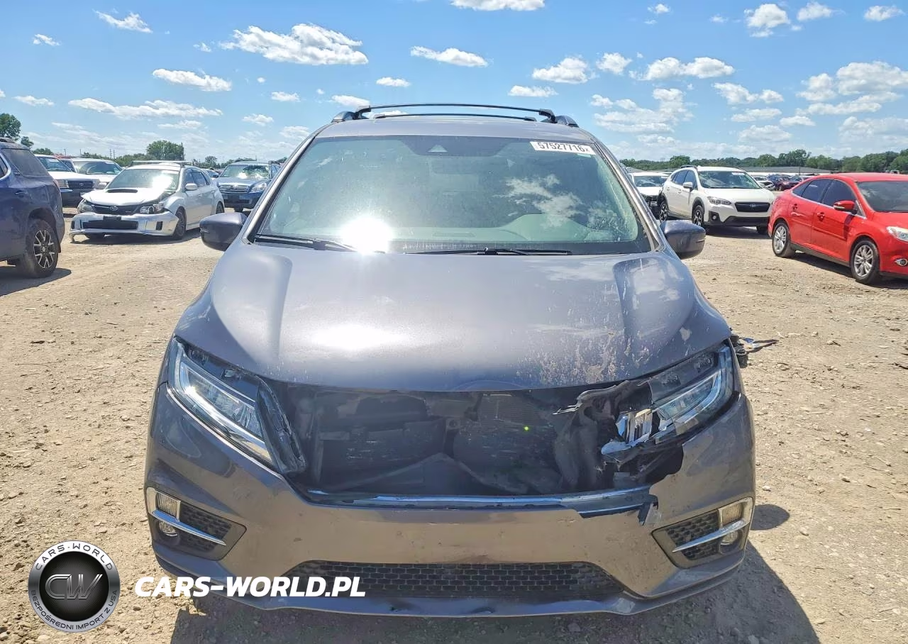 2019 Honda Odyssey Touring VIN:5FNRL6H82KB007581 - 5