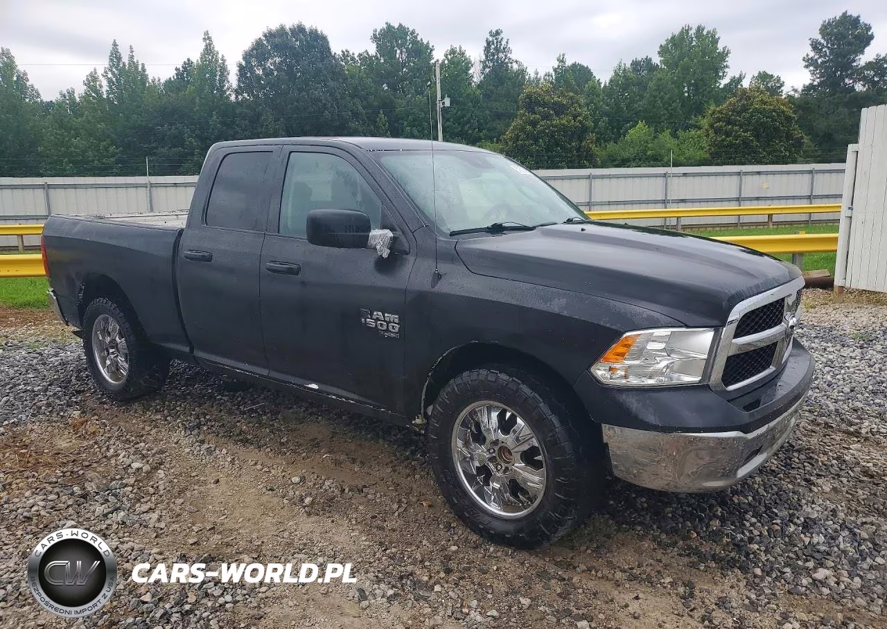 2019 Ram 1500 Classic Tradesman VIN:1C6RR6FG6KS674852 - 4