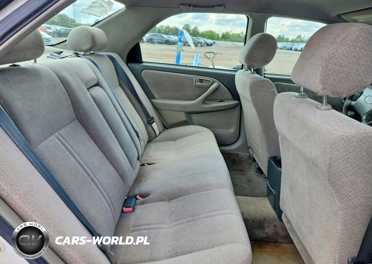 2001 Toyota Camry Le VIN:JT2BG28K010601635 - 10