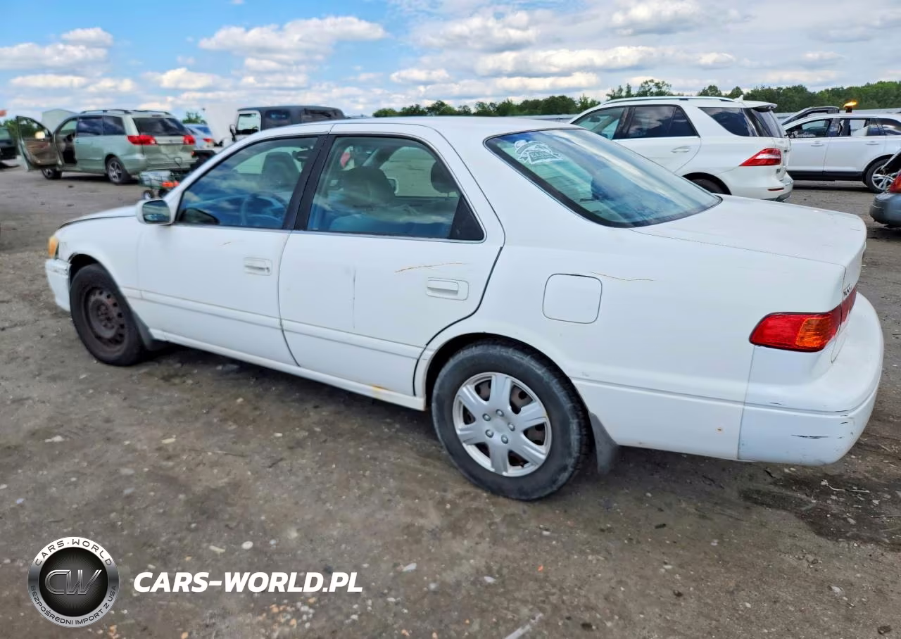 2001 Toyota Camry Le VIN:JT2BG28K010601635 - 2