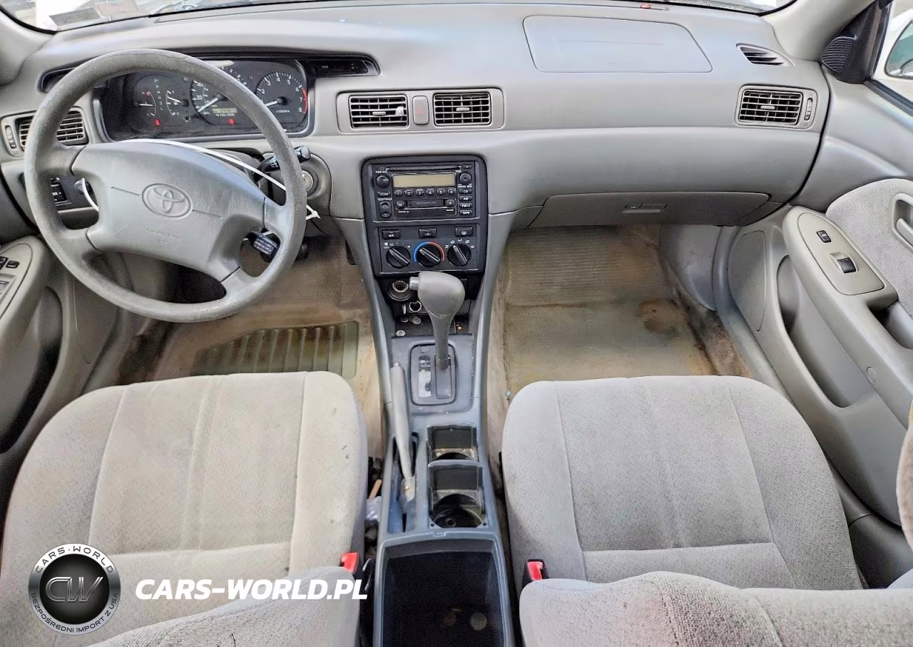 2001 Toyota Camry Le VIN:JT2BG28K010601635 - 8