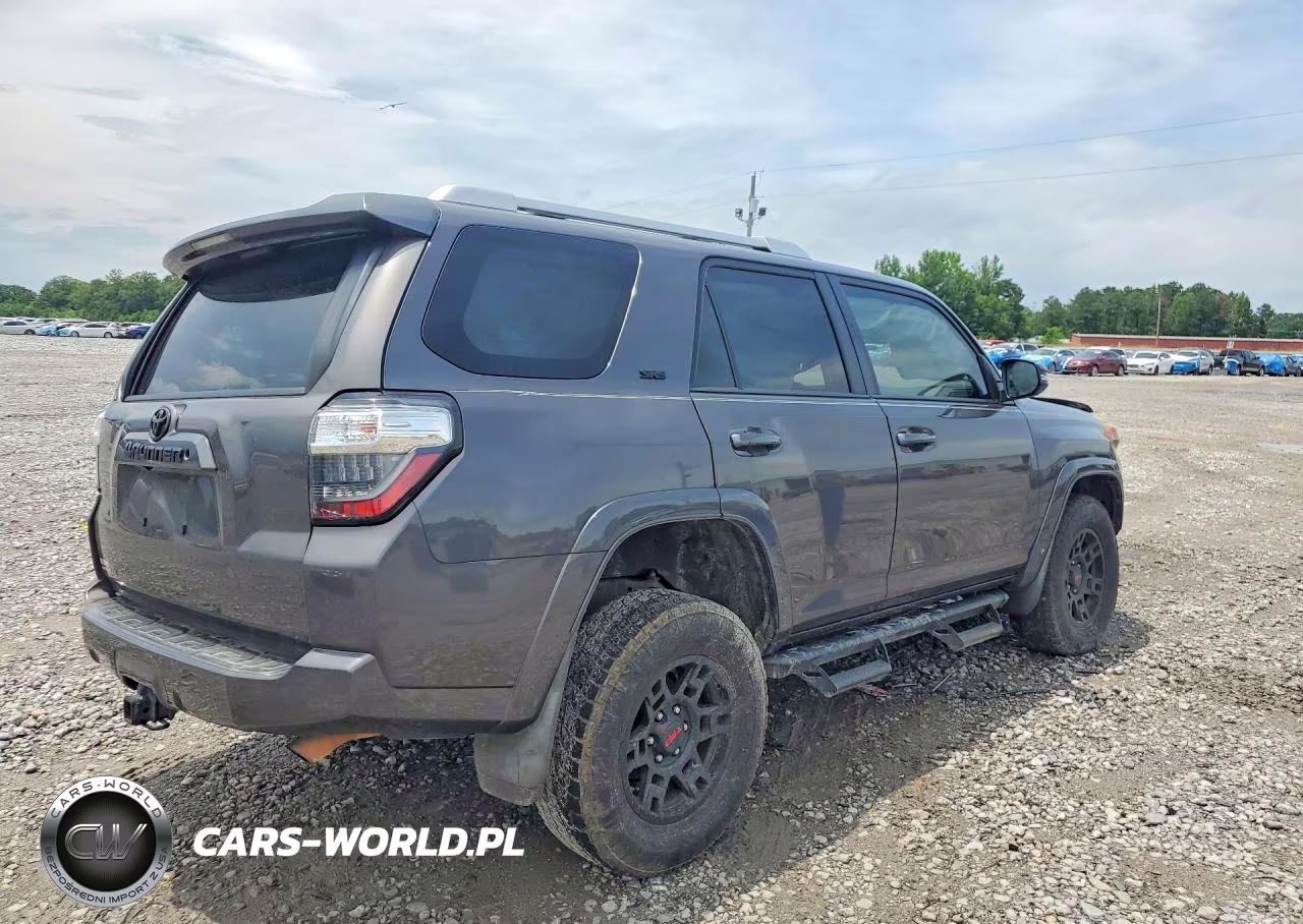 2018 Toyota 4Runner Sr5 Premium VIN:JTEBU5JRXJ5497310 - 3