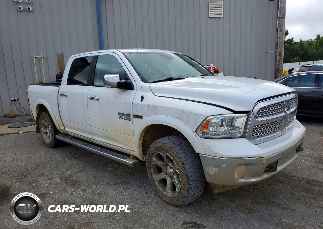 2016 Ram 1500 Laramie VIN:1C6RR7NM8GS100421 - 4