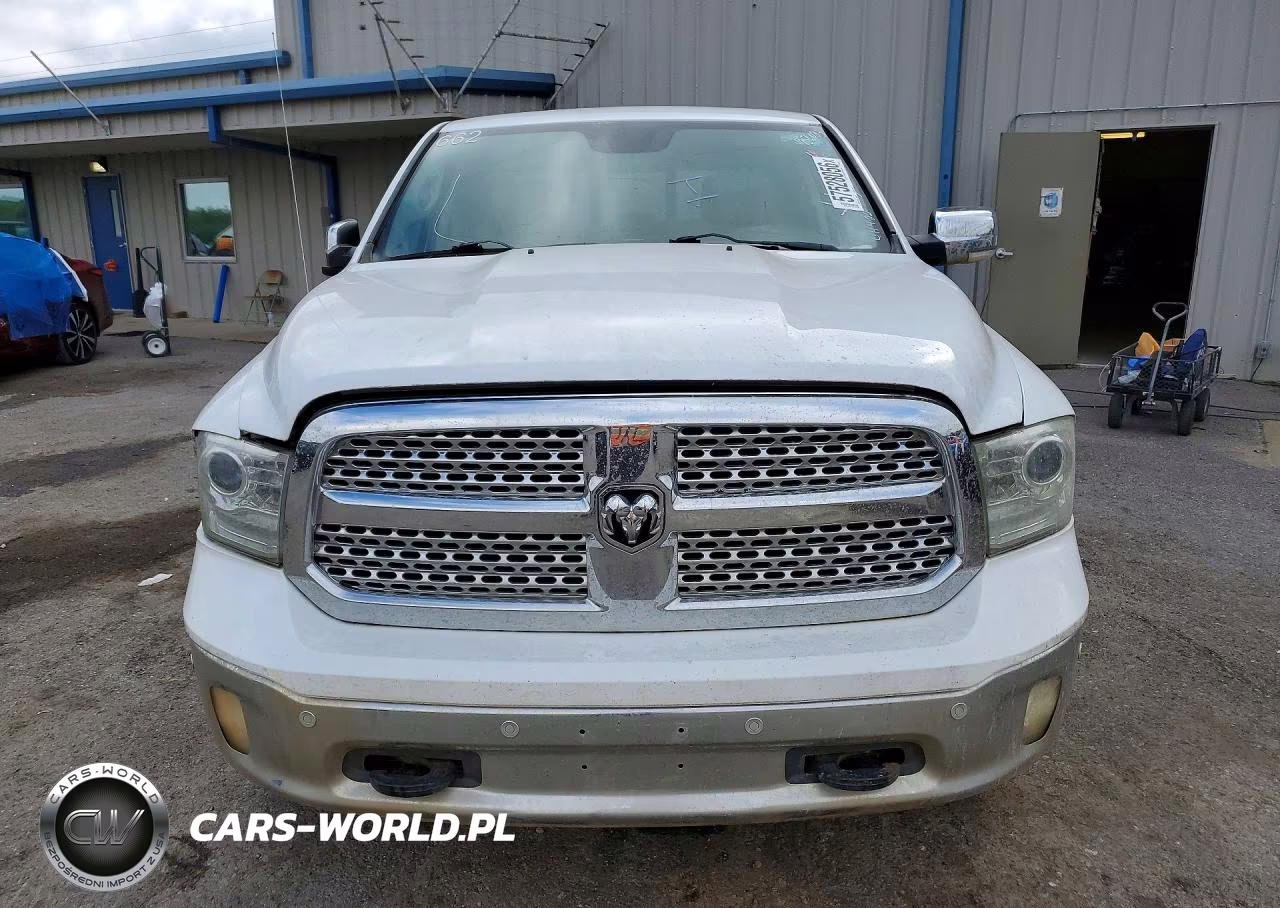 2016 Ram 1500 Laramie VIN:1C6RR7NM8GS100421 - 5