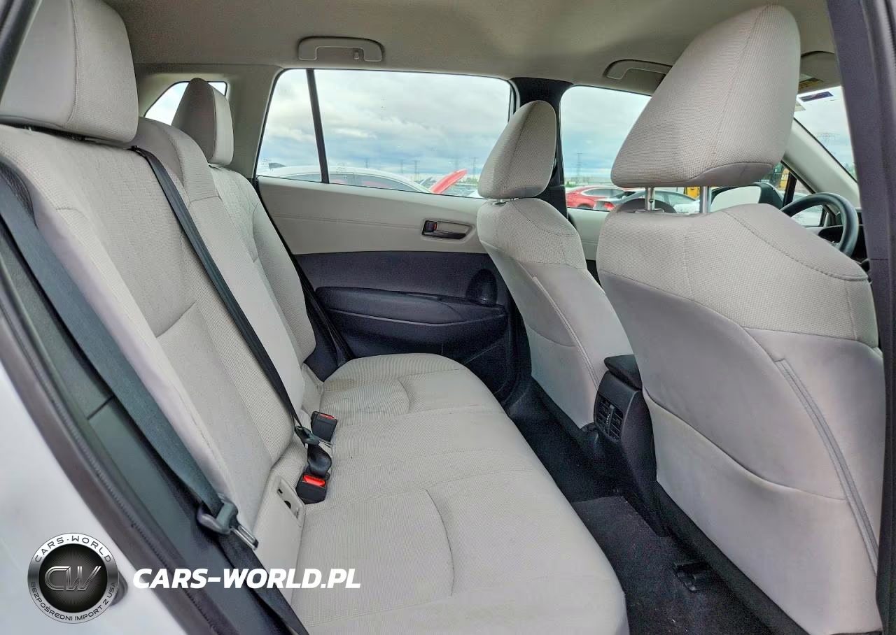 2025 Toyota Corolla Cross L VIN:7MUAAABG9SV121827 - 10