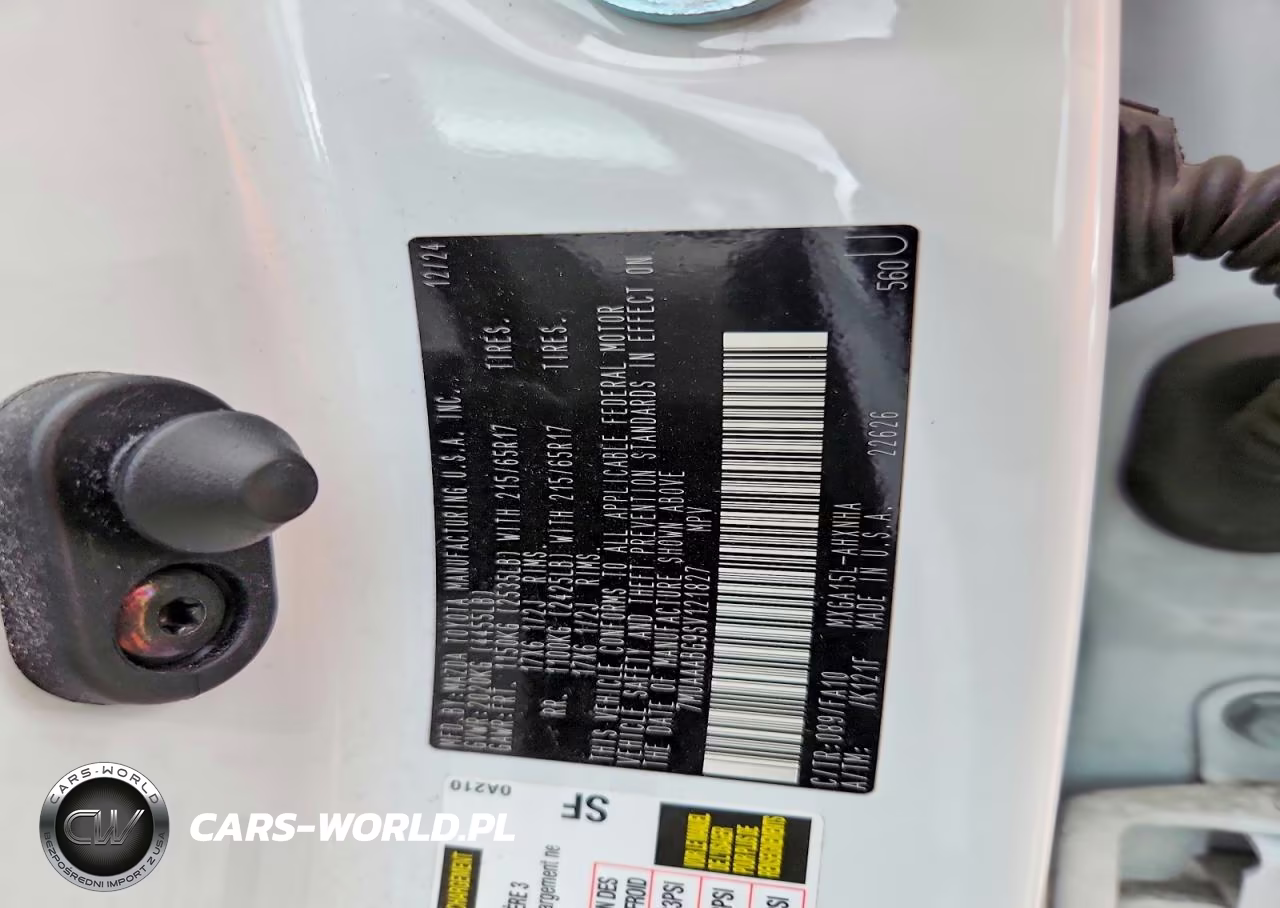 2025 Toyota Corolla Cross L VIN:7MUAAABG9SV121827 - 12