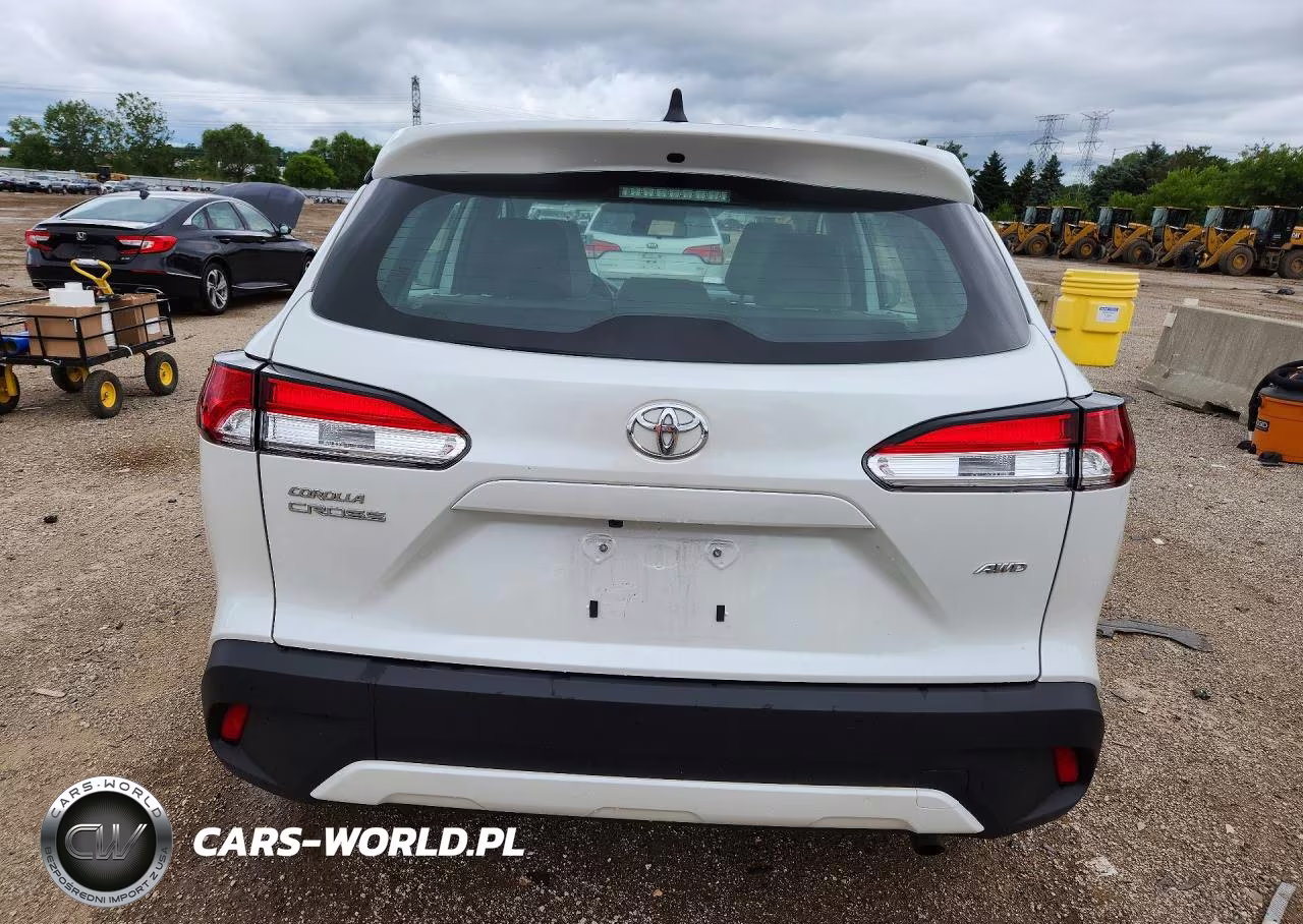 2025 Toyota Corolla Cross L VIN:7MUAAABG9SV121827 - 6