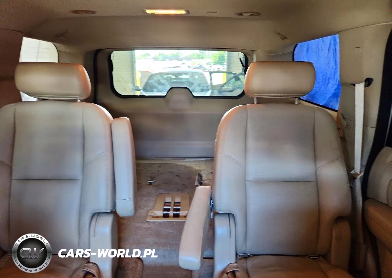 2010 Cadillac Escalade VIN:1GYUCAEF9AR146013 - 10