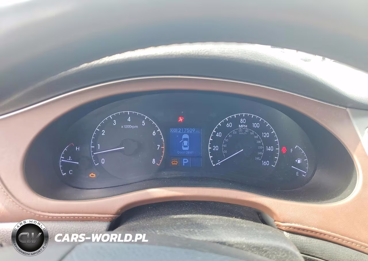 2013 Hyundai Genesis 3.8L VIN:KMHGC4DD5DU236860 - 9