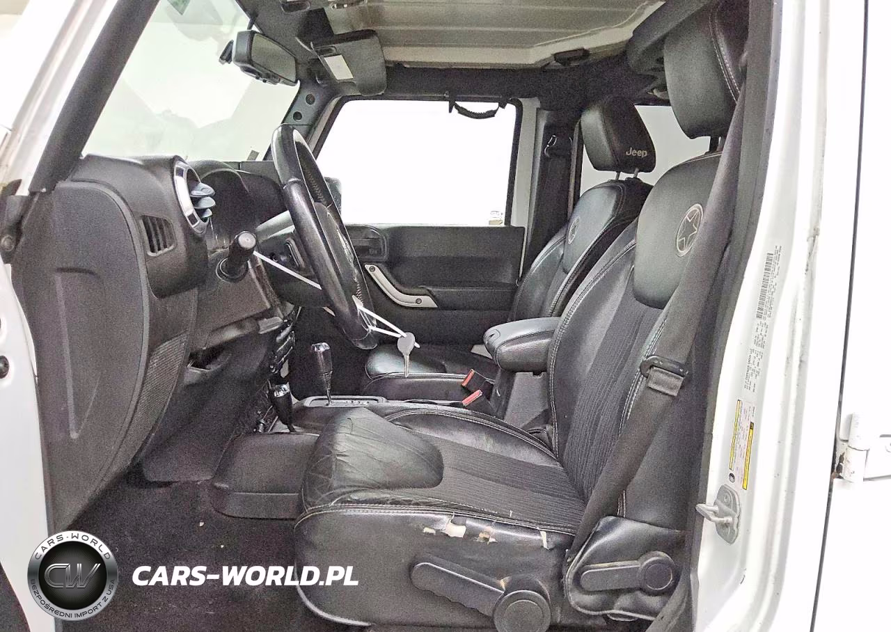 2013 Jeep Wrangler Unlimited Sport VIN:1C4BJWDG6DL613986 - 7