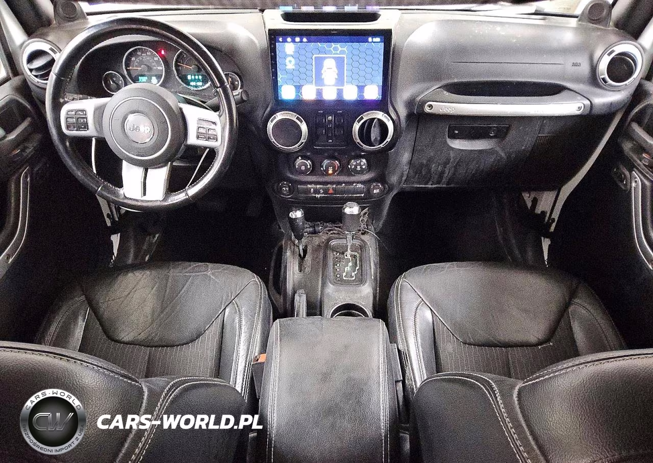 2013 Jeep Wrangler Unlimited Sport VIN:1C4BJWDG6DL613986 - 8