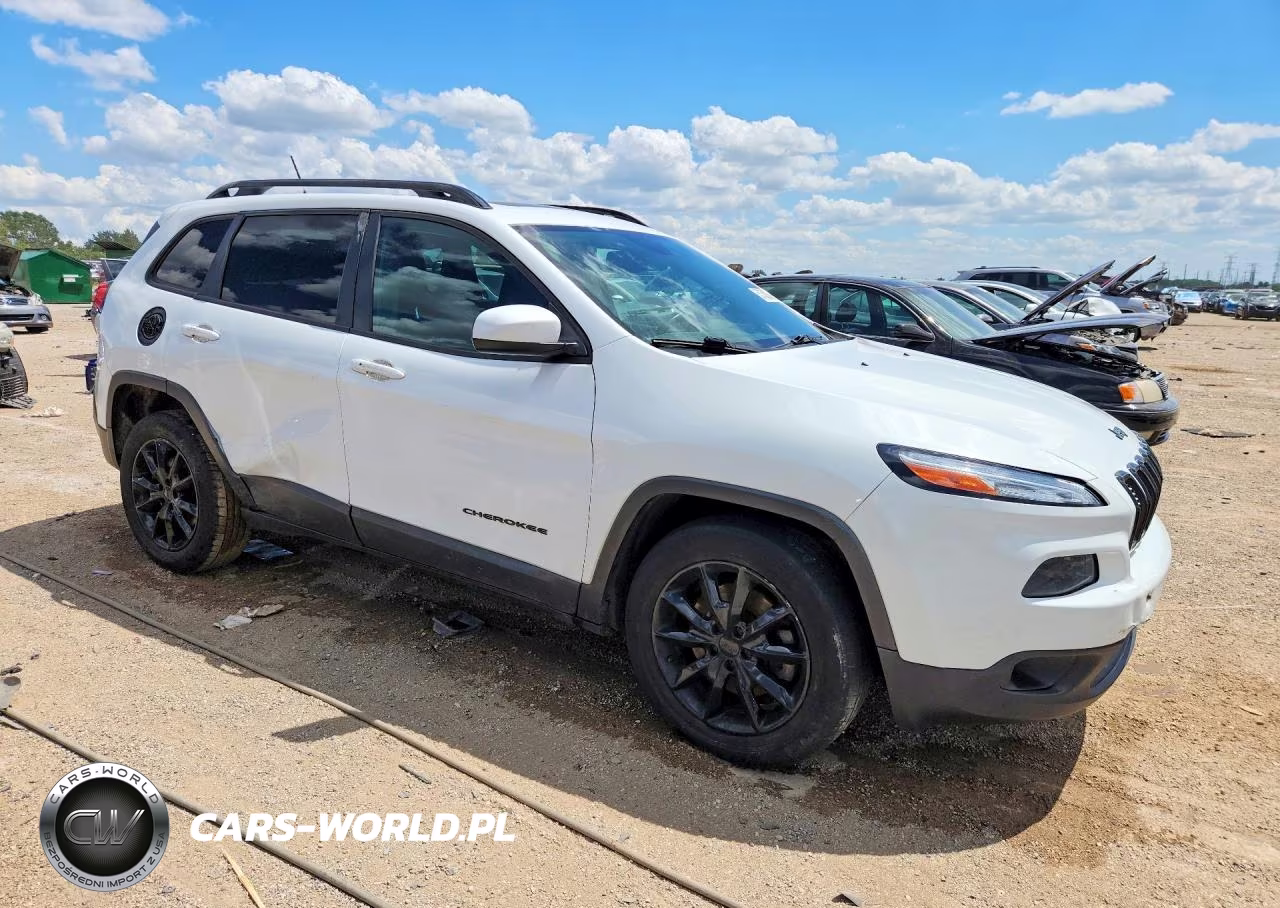 2014 Jeep Cherokee Latitude VIN:1C4PJMCS4EW296113 - 4